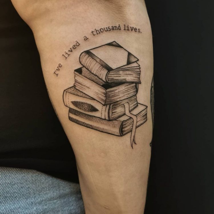 Tattoo Koblenz Bücher mit Spruch von tattoojoubini.